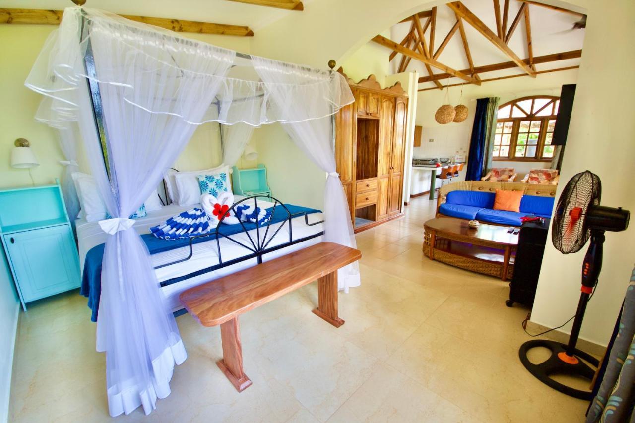 Sea Splash Self Catering And La Petite Maison Grand Anse  Eksteriør bilde