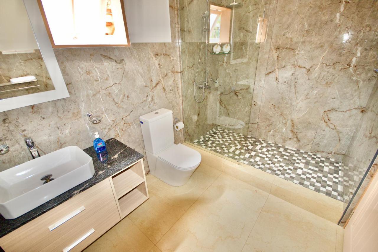 Sea Splash Self Catering And La Petite Maison Grand Anse  Eksteriør bilde